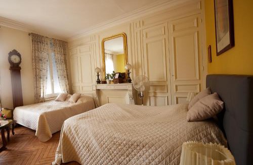 Forges-les-Eaux House | L'Antre de Gadag