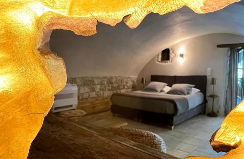 Berrias-et-Casteljau House | L Antre de Pierres - chambres d'hôtes et gites