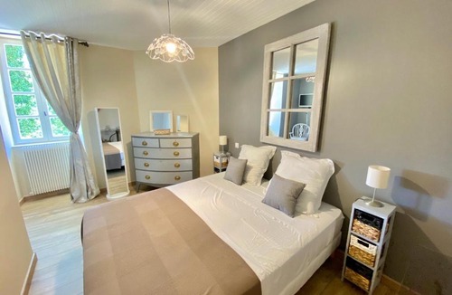 Saint-Martin-de-Villereal Bed & Breakfast | L'Antre des Bastides