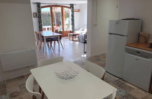 Jarrie Apartment | L' Aparté Nature; gîte for up to 6 people between mountains and countryside