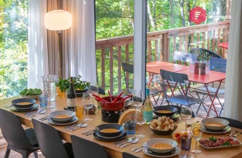 Pont-Rouge House | L'Apogée - Chalet avec Spa privé Lit king Cinéma maison à Pont Rouge - Resort près de Québec