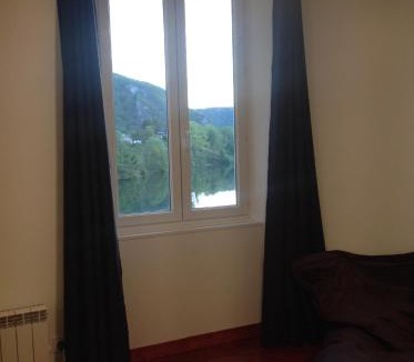 Thoirette Apartment | L'Apogée