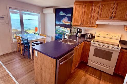 Rimouski Apartment | L'APPÂT buvette et couchette de Sainte-Luce - Appartements de vacances modernes, calmes et ressourçant sur le fleuve