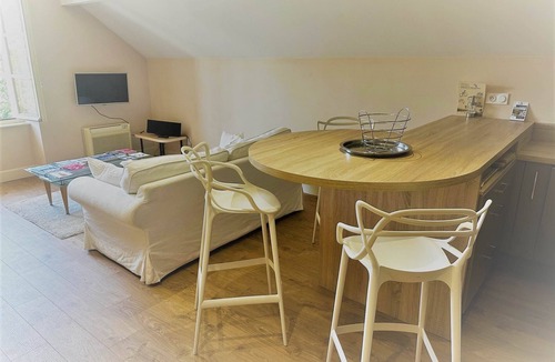 Marssac-sur-Tarn House | L'Appart', charming gite on the 2nd floor of the chateau