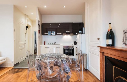 Jean Moulin - Marius Berliet Apartment | L'appart d'Albert - Authentic apartment + garage