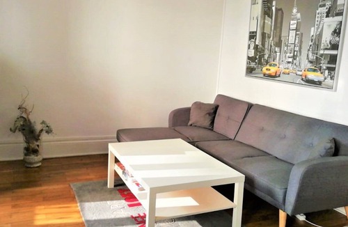 Jean Moulin - Marius Berliet Apartment | L'appart d'Albert - Authentic apartment + garage