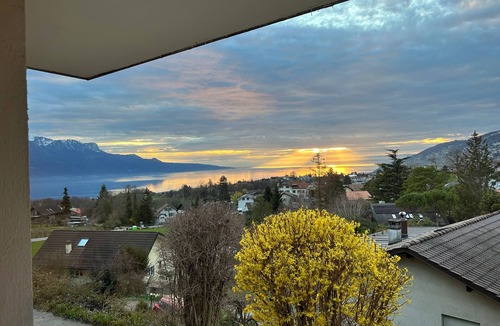 Saint-Legier-La Chiesaz Apartment | L'Appart Riviera panoramic view