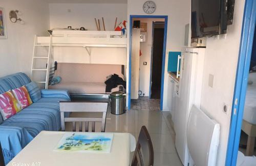 Leucate Apartment | L'appart suspendu sur le port