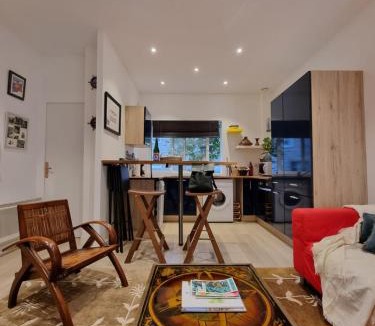 Saint-Briac-sur-Mer Apartment | L'appartement plein centre de St-Briac 5 min de la plage