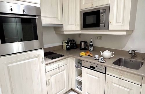 Champs-Elysees Apartment | L'appartement Pierre Charron C