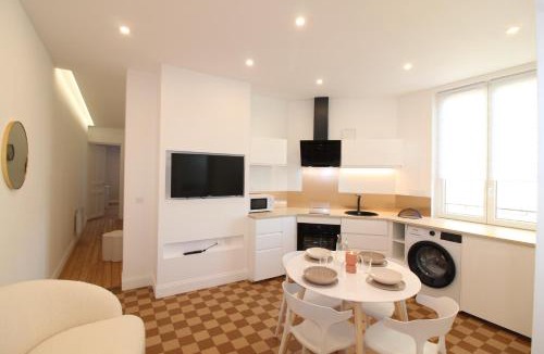 Anatole France Danton Apartment | L'Appartement Signature havrais à 10 min de la mer
