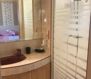 Binson-et-Orquigny Bed & Breakfast | L'Appentis