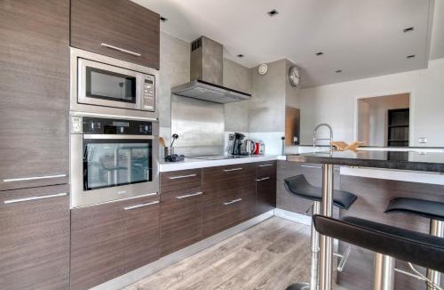 Fontaine-Bayonne-Cartoucherie Apartment | L'Arène de coeur - appt avec piscine partagée