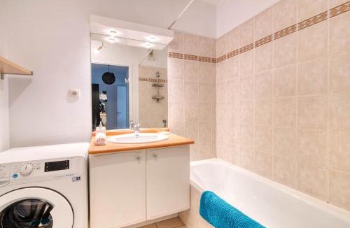 Fontaine-Bayonne-Cartoucherie Apartment | L'Arène de coeur - appt avec piscine partagée