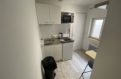Fontaine Lestang-Bagatelle-Papus-Tabar-Bordelongue Apartment | L'Arène : T1bis refait à neuf à deux pas du métro