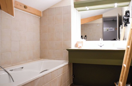 Cruseilles Hotel | L'Arborescence