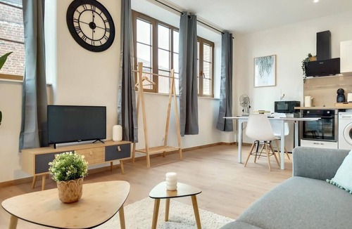 Saint-Quentin Apartment | L'arbre du Voyageur