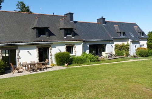 Locoal-Mendon House | l'Arbre Voyageur