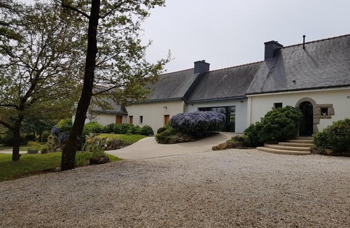 Locoal-Mendon House | l'Arbre Voyageur