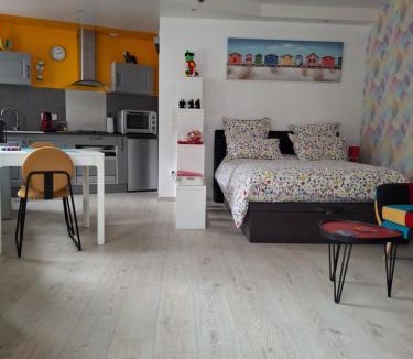 Le Treport Apartment | L'arc-en-ciel