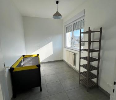 Charleville-Mezieres Apartment | L'Arche d'Arthur - 4 pers