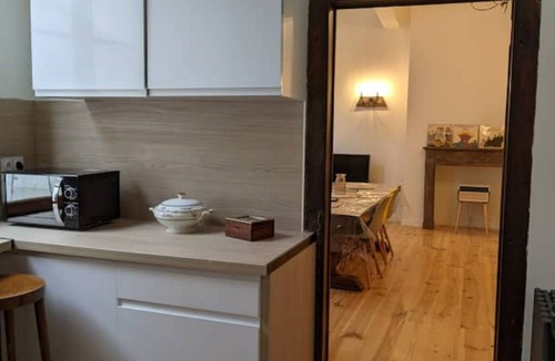 Foix House | L'ariégentine: Charmante Maison de Ville