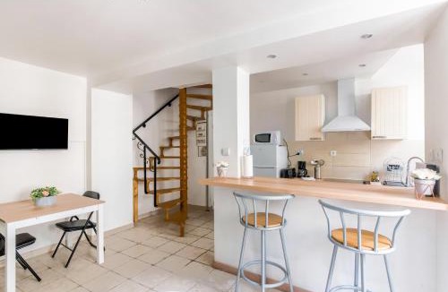 Arpajon Apartment | L'Arpajonnais 1 Cosy Hyper Centre 5min N20