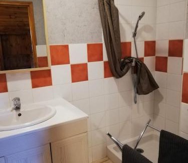 Le Bouchet-Saint-Nicolas Bed & Breakfast | L'Arrestadou
