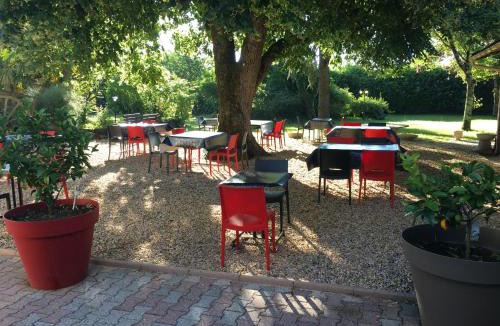 Saint-Aigulin Hotel | L'Art Dit Vin