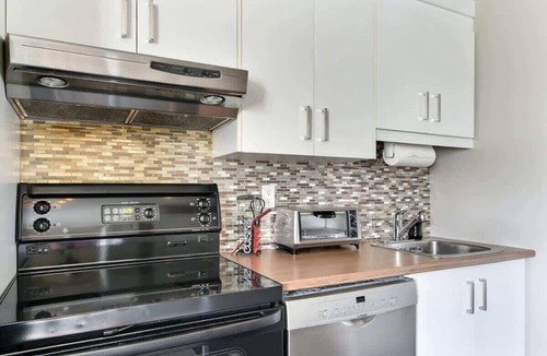 Val-Belair Apartment | L'Artiste | Chic condo à Québec
