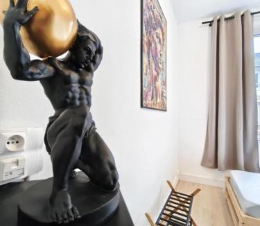 Chauny Apartment | L'Artiste