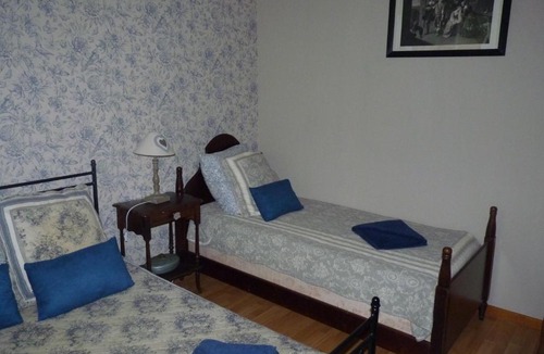 Sainte-Catherine-de-Fierbois Hotel | L'arum antique