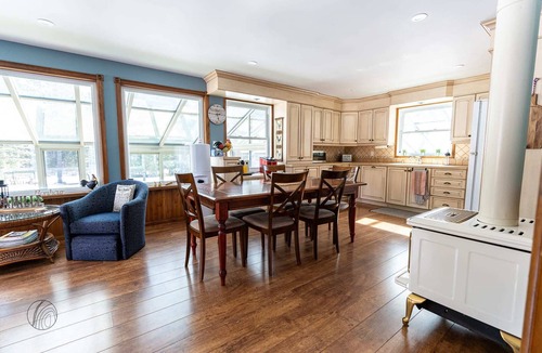 Notre-Dame-de-la-Merci House | L'as de Trèfle | hot Tub | dogfriendly