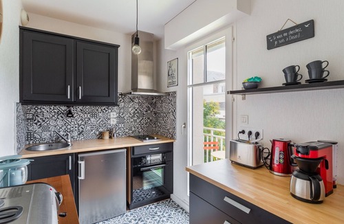 Dinard Apartment | L'Astrolabe - One Bedroom Apartment, Sleeps 4