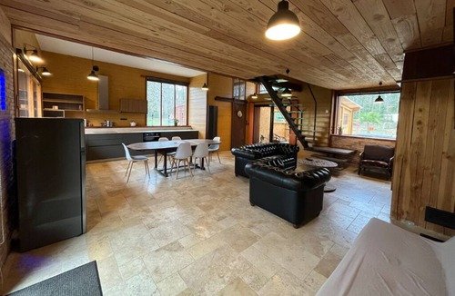 La Roche Foulques Bed & Breakfast | L'Atelier, cosy and modern & terrace with jacuzzi