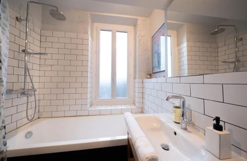 Les Beaux-Arts Apartment | L'Atelier 29, beau T2 cosy and chill