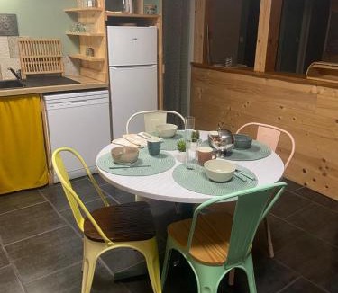 Vagney Apartment | L'atelier des couleurs