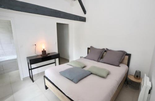 Pontivy Apartment | L'atelier et sa terrasse