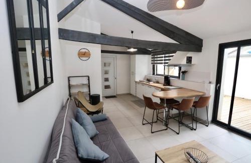 Pontivy Apartment | L'atelier et sa terrasse