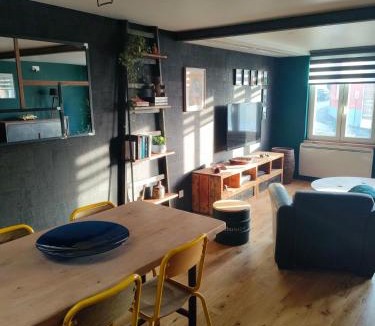 Saint-Laurent-Blangy Apartment | L'Atelier