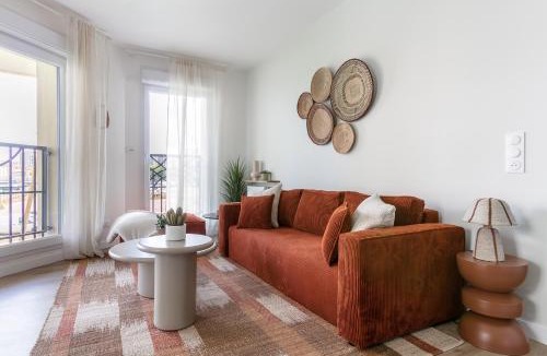 Saint-Ouen Apartment | L'Atelier Picasso des Docks by So Homy - 2 Bed Room, 5 People