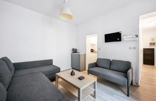Porte de Clichy Apartment | L'Atelier Secret - Batignolles - Métro - Paris 17