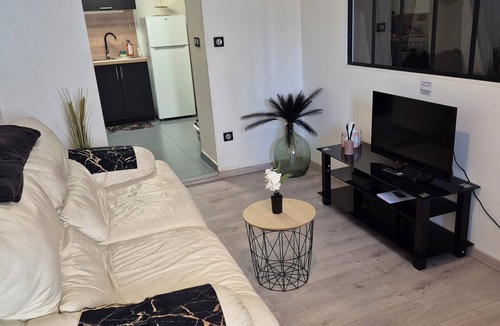 Saint-Gaudens Apartment | L'Atelier T2 Cosy on the first floor
