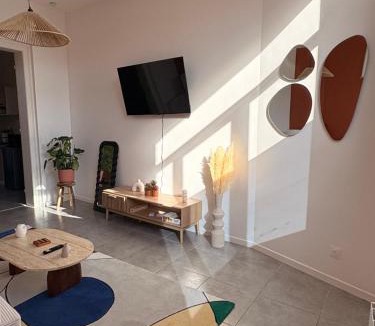 Bethune Apartment | L'atelier Terracotta