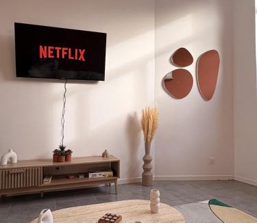 Bethune Apartment | L'atelier Terracotta