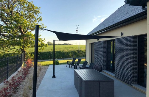 Veules-les-Roses House | L Atelier Veulais by Interhome