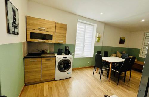 La Fere Apartment | L'Athéna