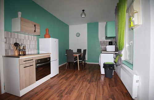 La Fere Apartment | L'athéna - Charming and spacious apartment