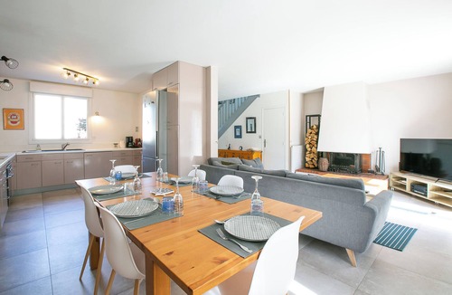 Beaucouze House | L'Atoll - Wifi - Jardin - Parking