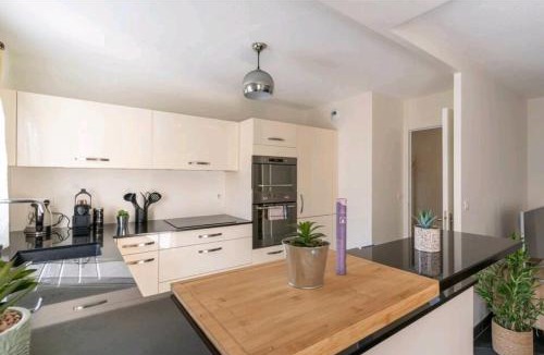 Saint-Julien-en-Genevois Apartment | L'Atrium Hyper centre pour rejoindre Genève